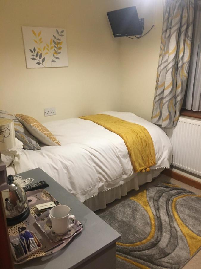 The Elms Bed and Breakfast East Harling Exteriör bild
