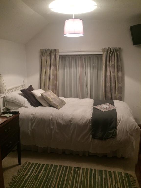 The Elms Bed and Breakfast East Harling Exteriör bild